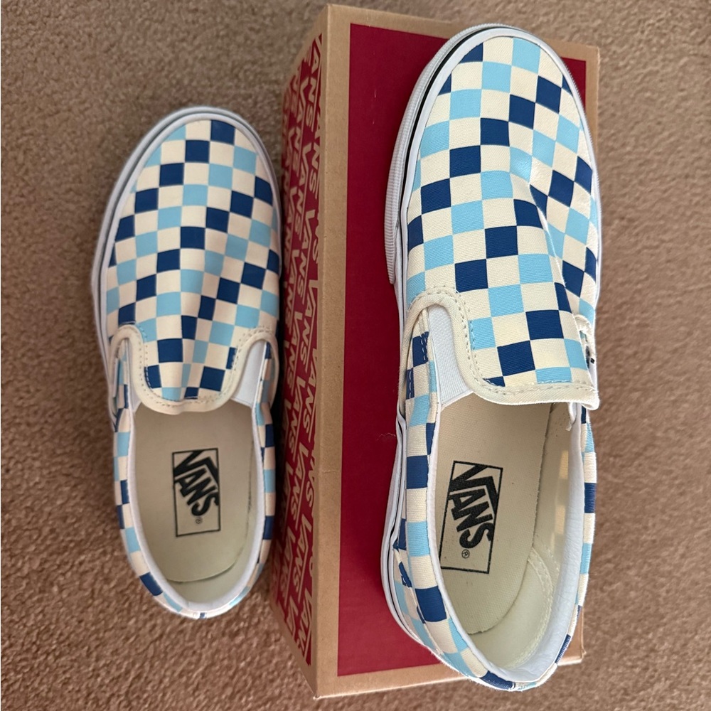 Classic Slip-on Women’s/Mens Vans Blue and White Checkered Sneakers